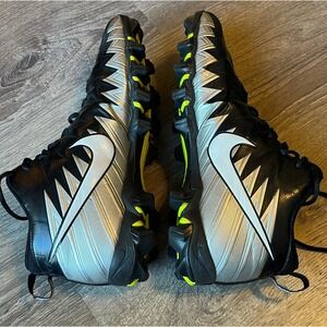 Nike Alpha Menace Varsity Mid Black Metallic Silver Football Cleats Mens 11.5